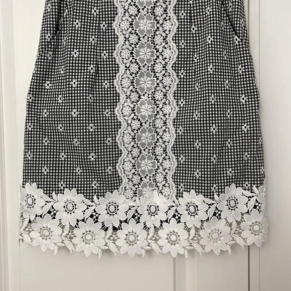 Nanette Lepore Daisy Dress, Size 2 - Picture 2 of 6